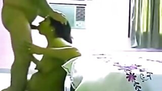 தனியா மற்றும் உணர்ச்சி சிரன் டி மெர் மிஷனரி உள்ள fucked