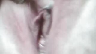 அதிர்ச்சி தரும் பொன்னிற முதிர்ந்த நாய் பாணியில் gaped கழுதை கடினமாக fucked